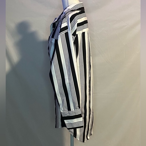 Over-sized button down - Picture 4 of 6